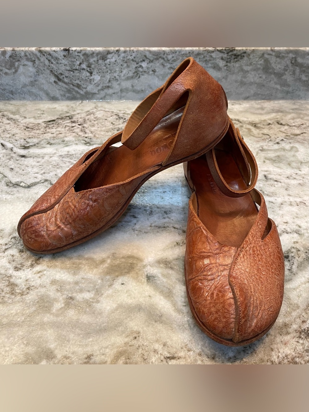 CYDWOQ Shoes Women EU38/US7.5 Leather Mary Jane Style Flat Made In USA